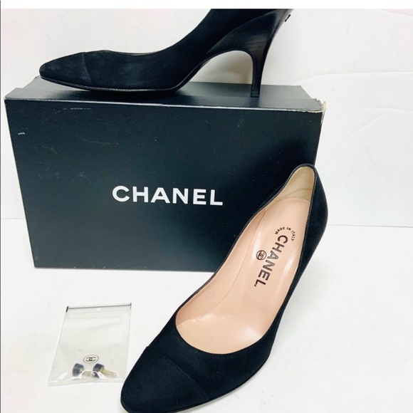 Chanel black suede pumps 2004 Karl Lagerfeld - Picture 4 of 14